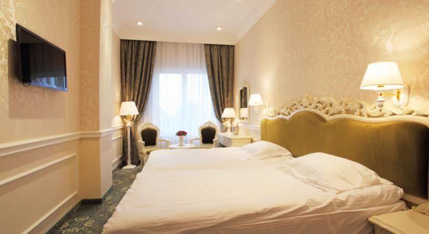 Royal Congress Hotel Kiew Exterior foto